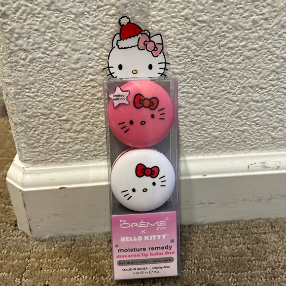 hello kitty Christmas Santa themed lip balms set - Picture 2 of 3
